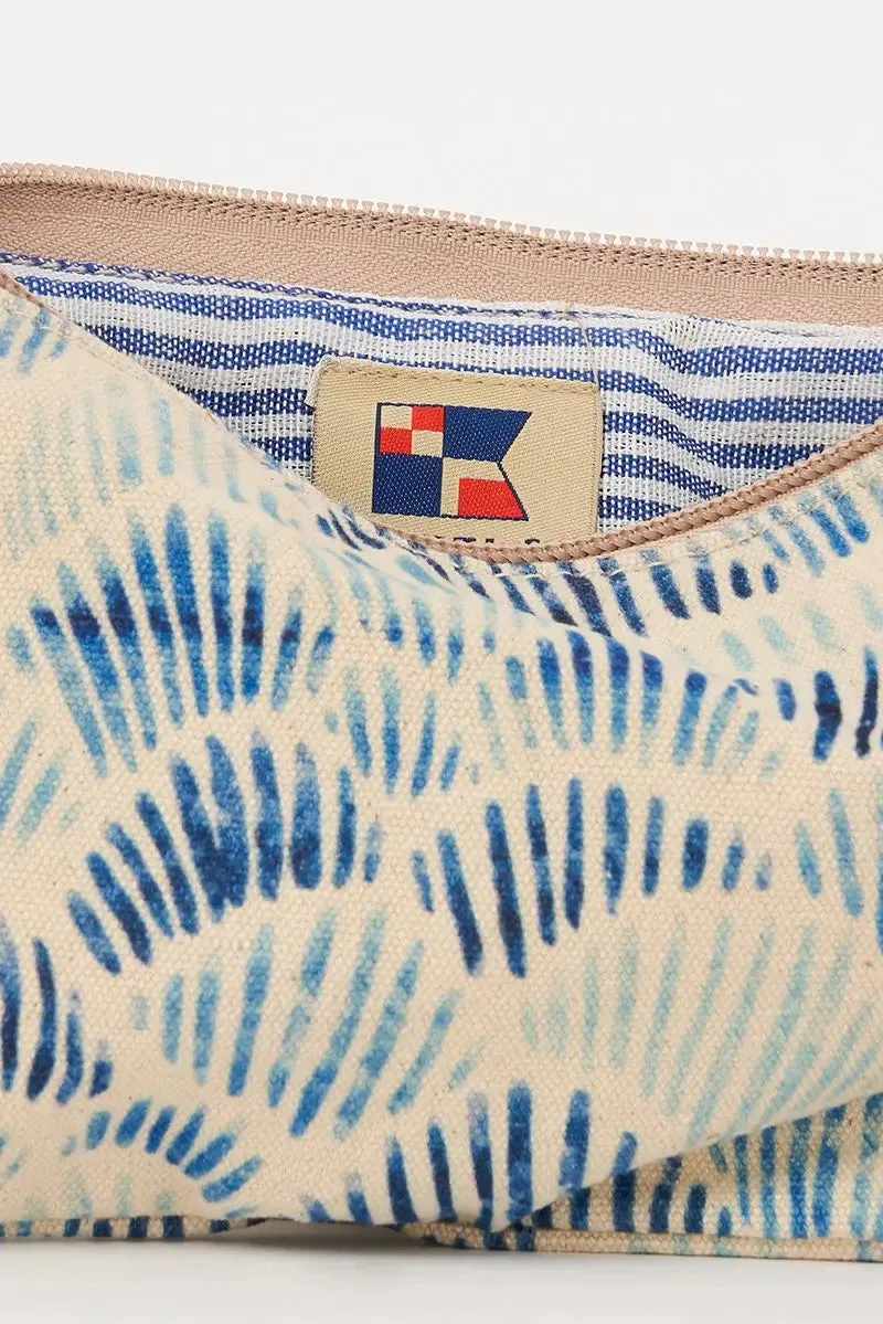 Bolso de mano pequeño con dibujos conchas azules