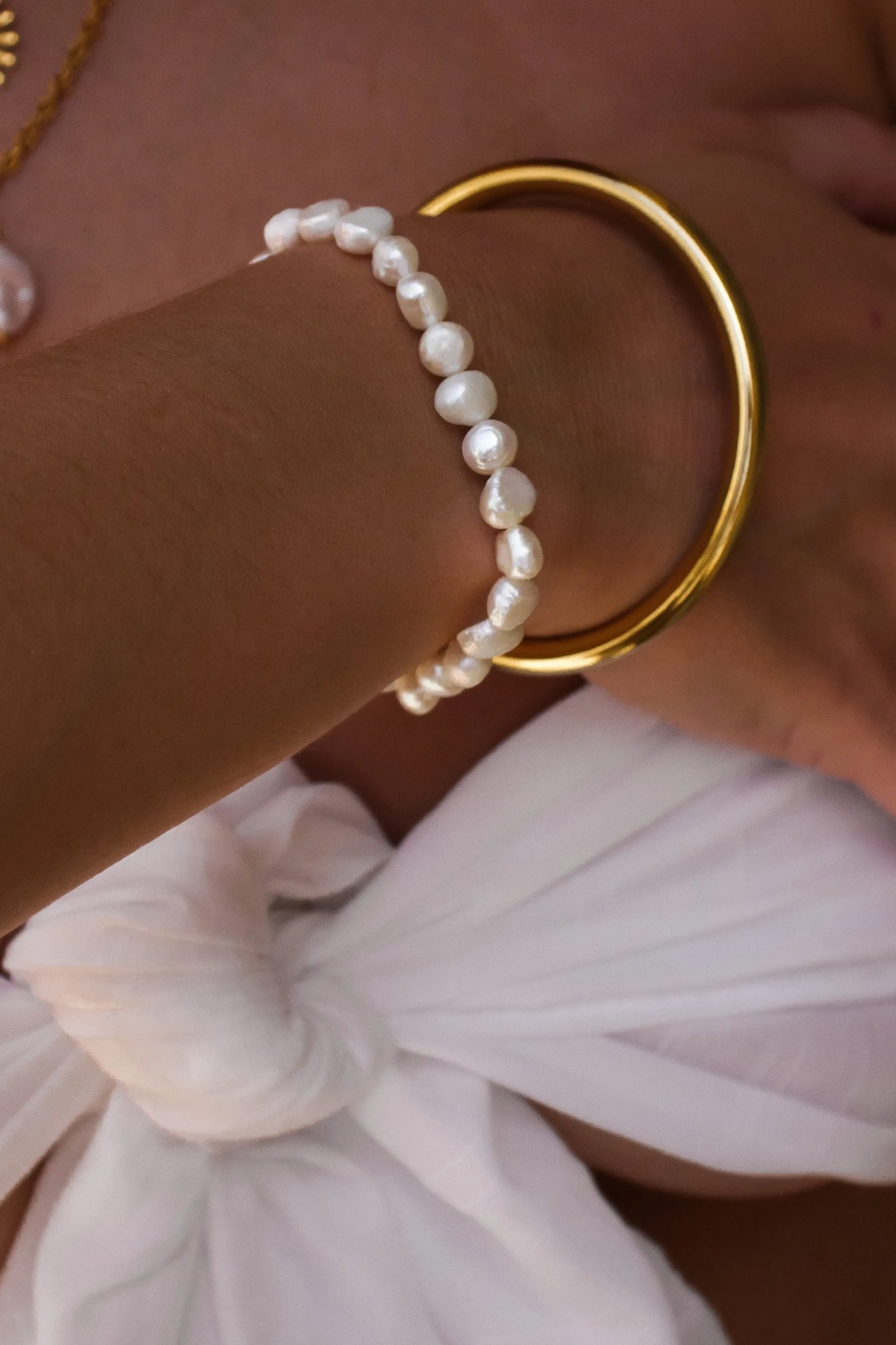 CLASSIC PEARL BRACELET