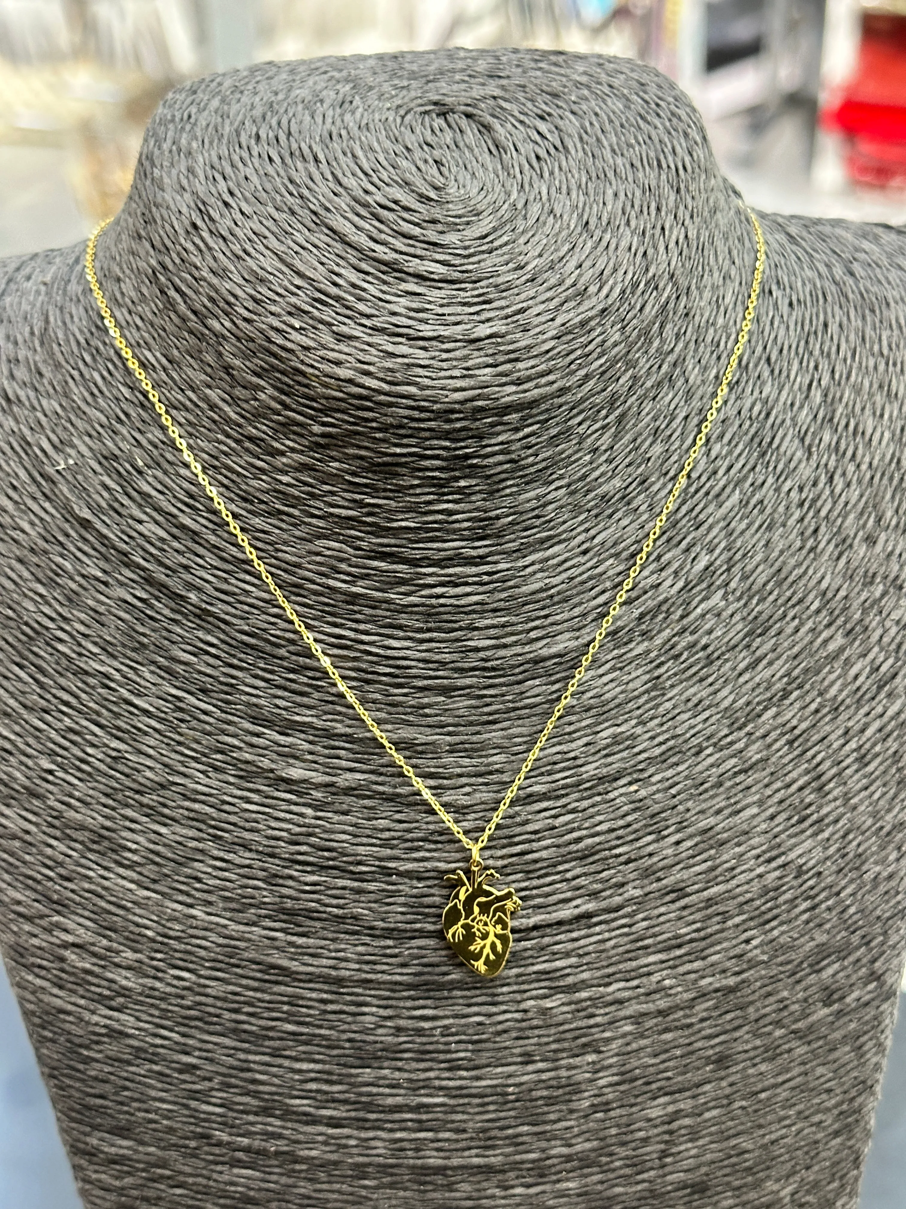 Collana a cuore anatomico