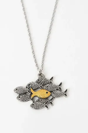Collar en aleación sostenible con colgante varios peces