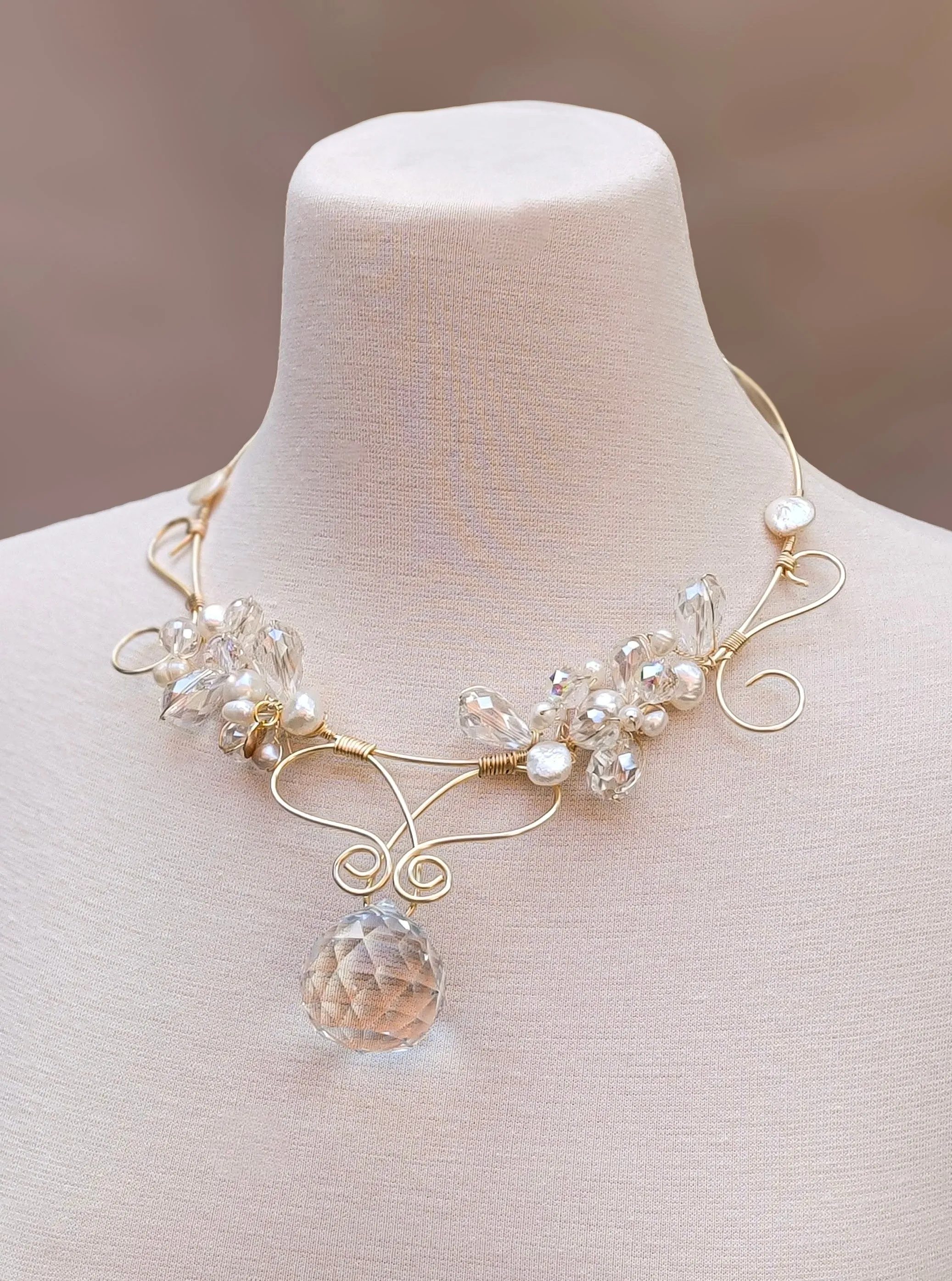 Crystal Bloom – Statement Necklace