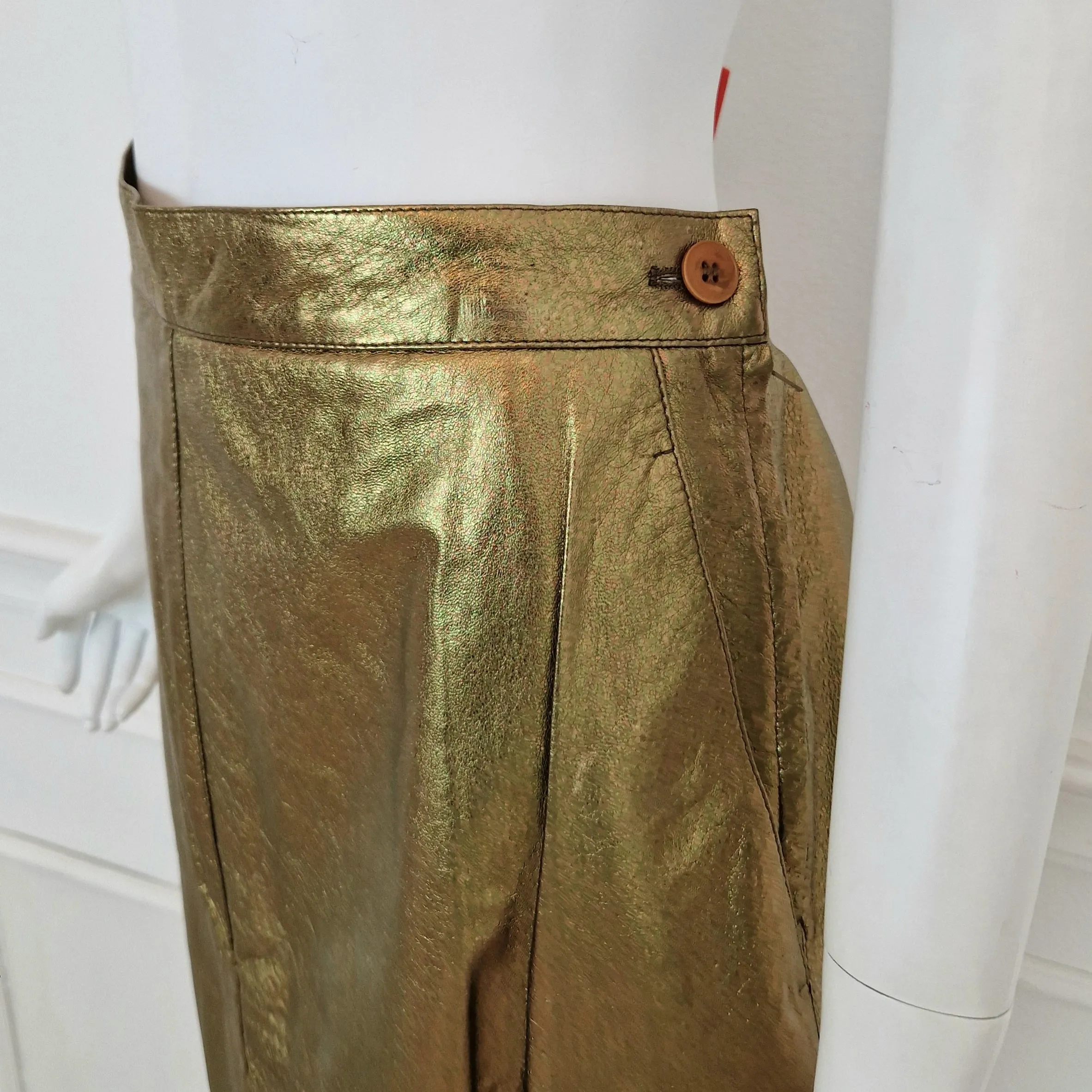 Gonna vintage in pelle oro