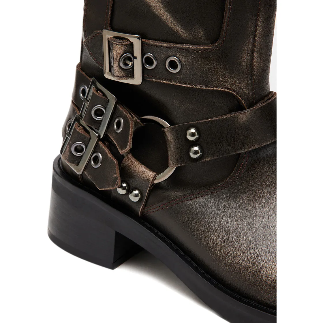 ROCKY BROWN DISTRESSED