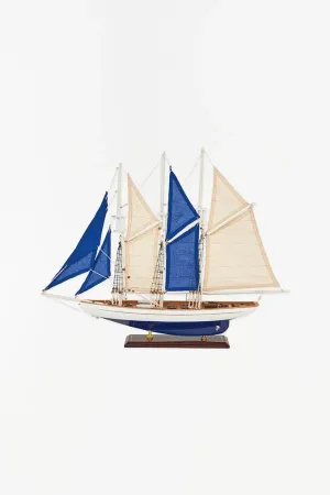 Velero de 3 mástiles